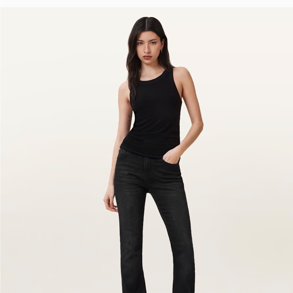 RINA CREW NECK SLEEVELESS TANK TOP - Picture 3 of 9